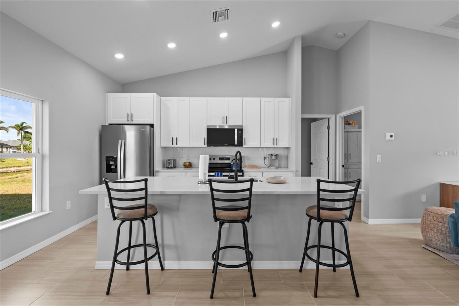 220 MARK TWAIN LN, ROTONDA WEST, FL, 33947