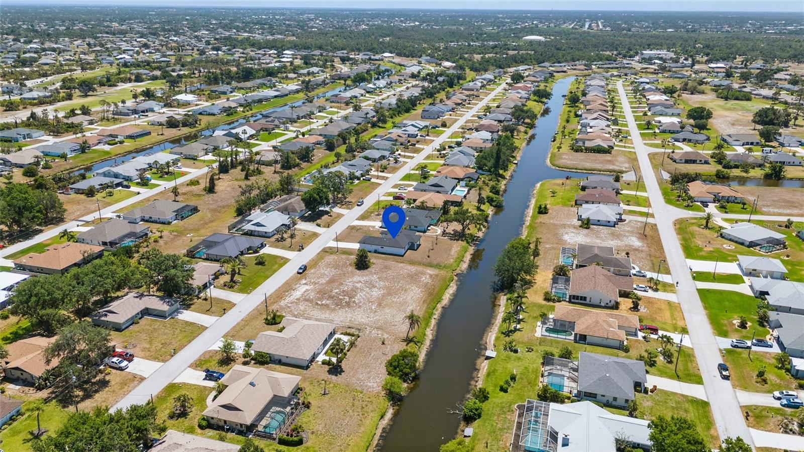 220 MARK TWAIN LN, ROTONDA WEST, FL, 33947