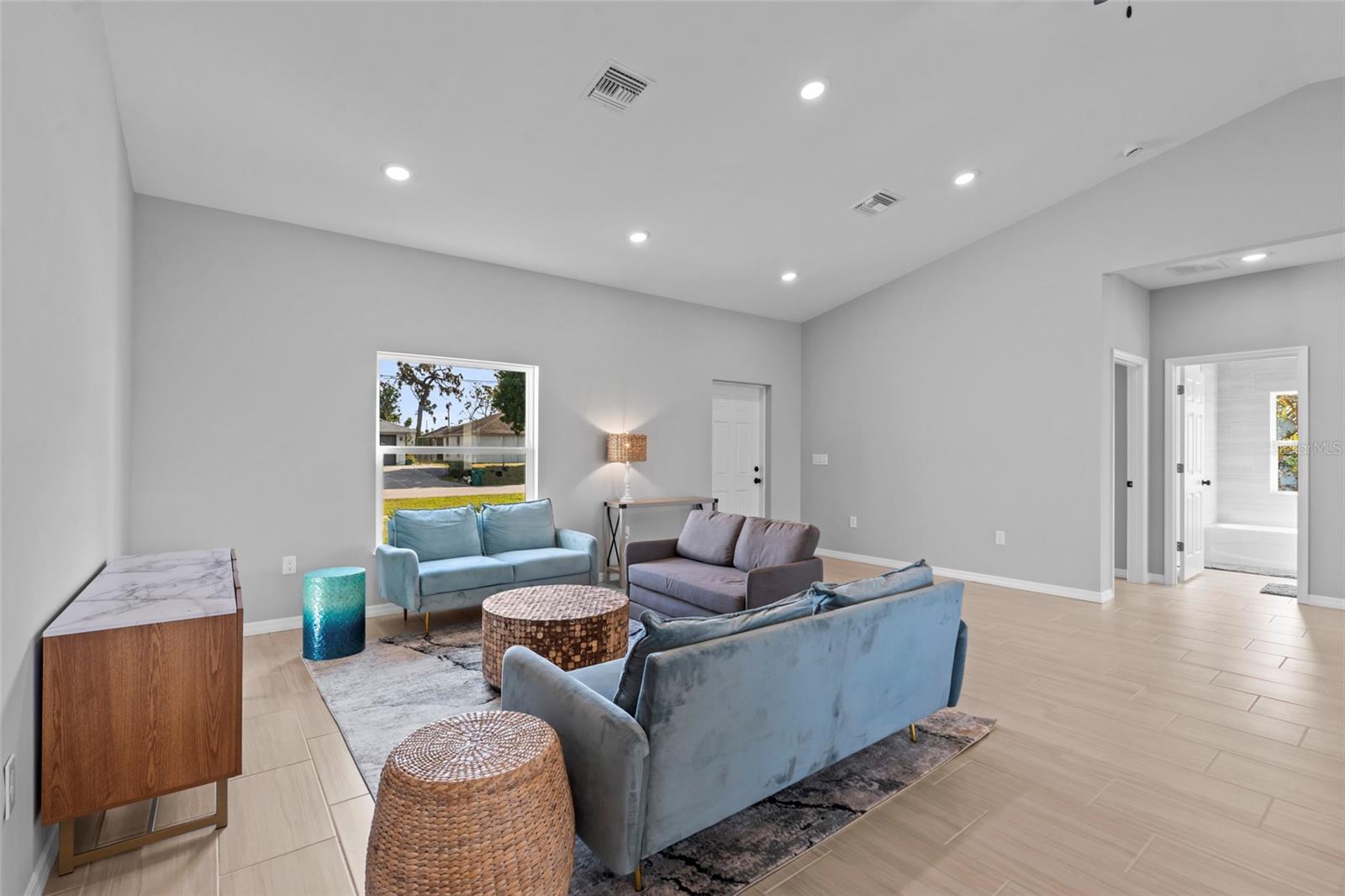 220 MARK TWAIN LN, ROTONDA WEST, FL, 33947