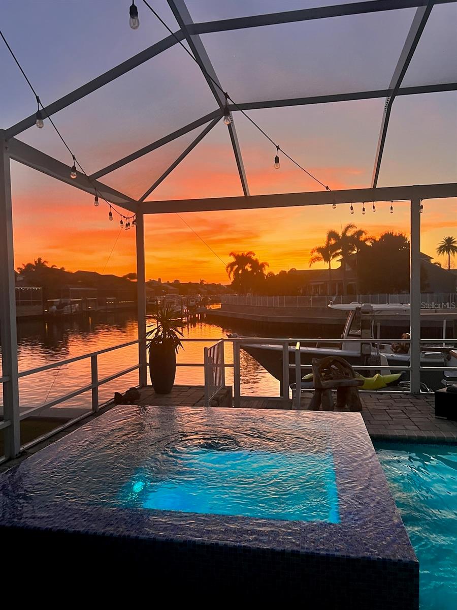 410 ISLEBAY DR, APOLLO BEACH, FL, 33572