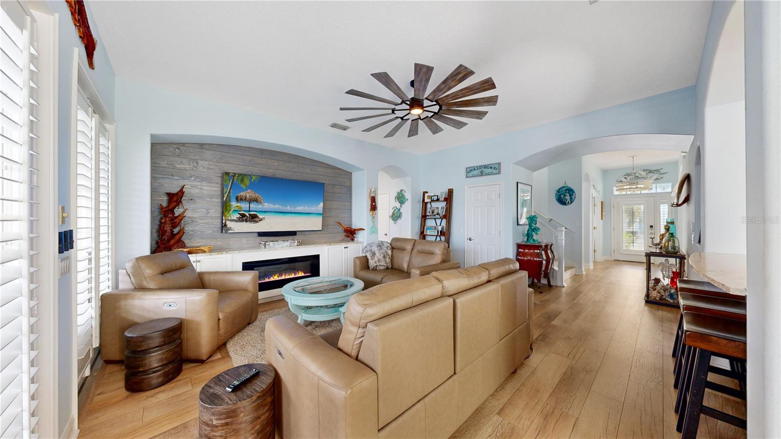 410 ISLEBAY DR, APOLLO BEACH, FL, 33572