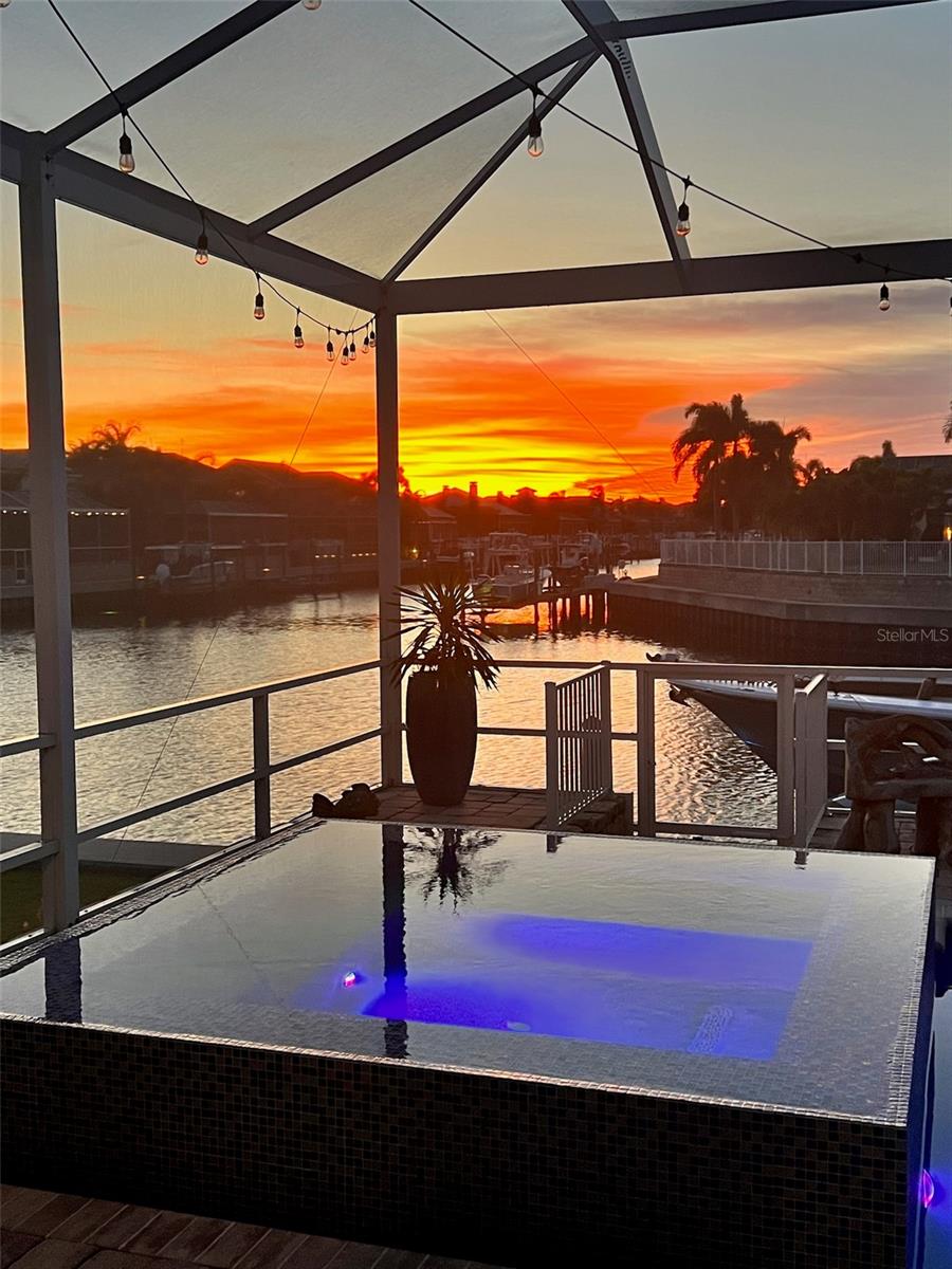 410 ISLEBAY DR, APOLLO BEACH, FL, 33572