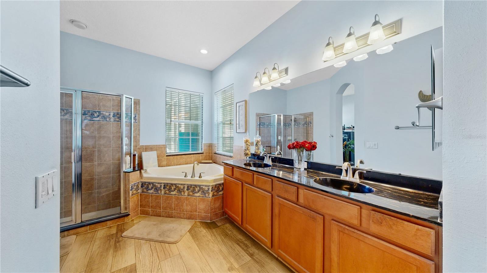 410 ISLEBAY DR, APOLLO BEACH, FL, 33572