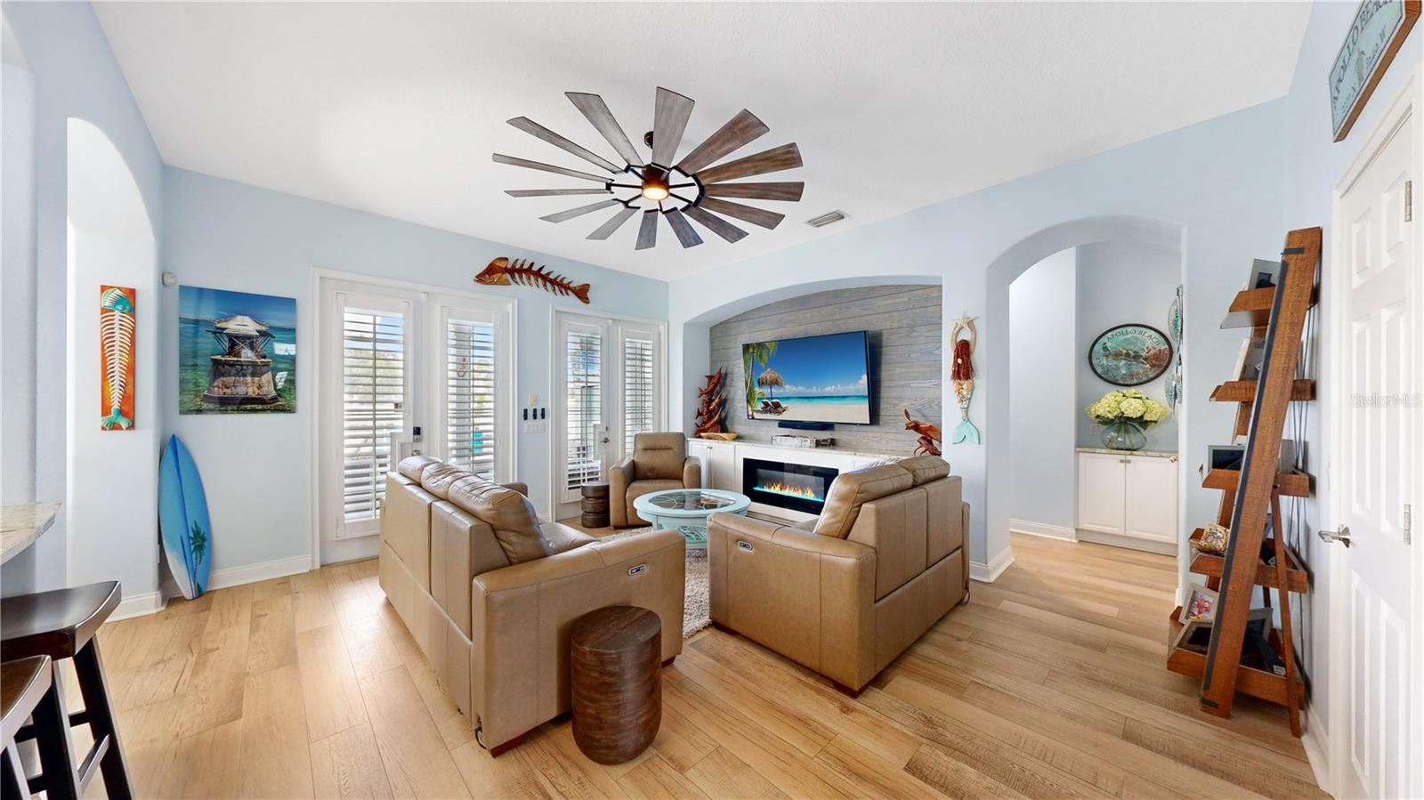 410 ISLEBAY DR, APOLLO BEACH, FL, 33572