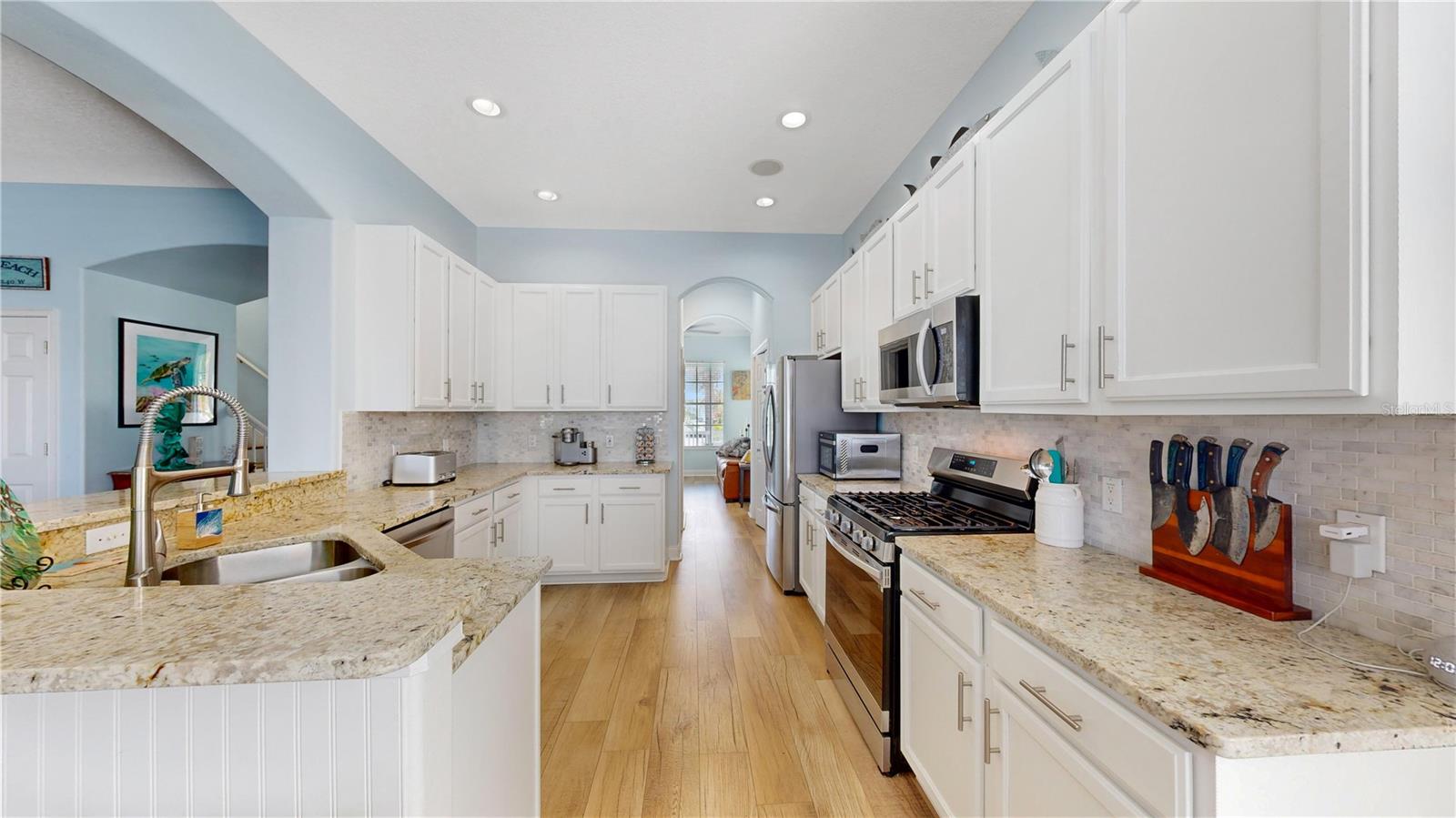 410 ISLEBAY DR, APOLLO BEACH, FL, 33572