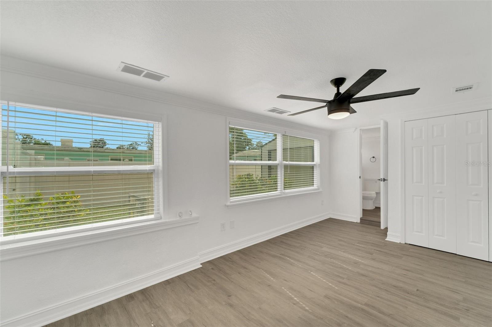 1054 W BAFFIN DR, VENICE, FL, 34293