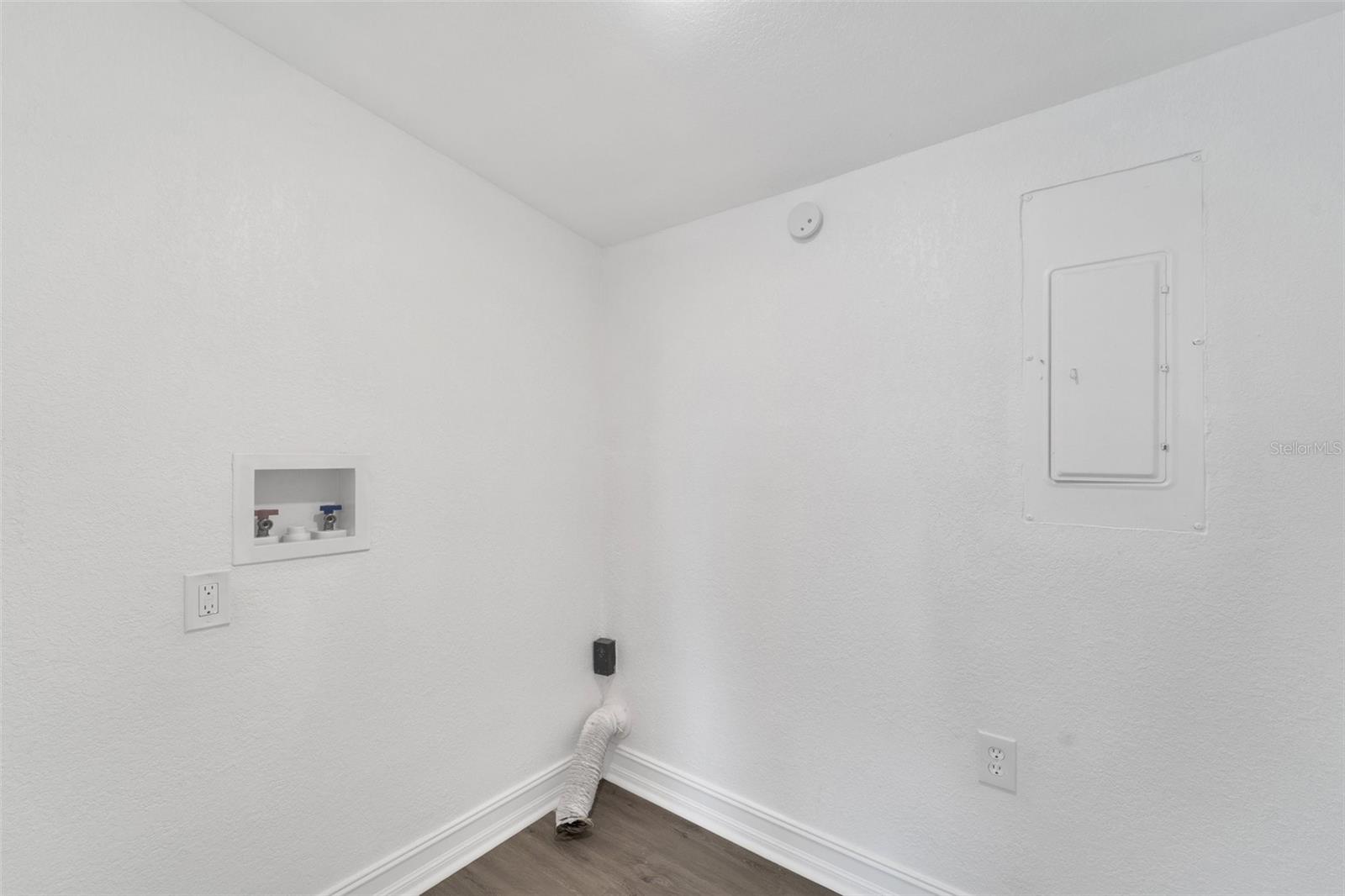 1054 W BAFFIN DR, VENICE, FL, 34293