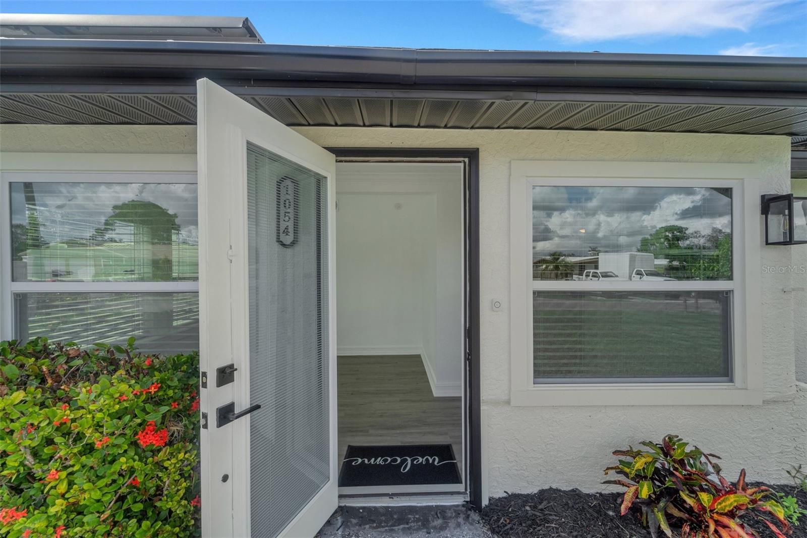 1054 W BAFFIN DR, VENICE, FL, 34293