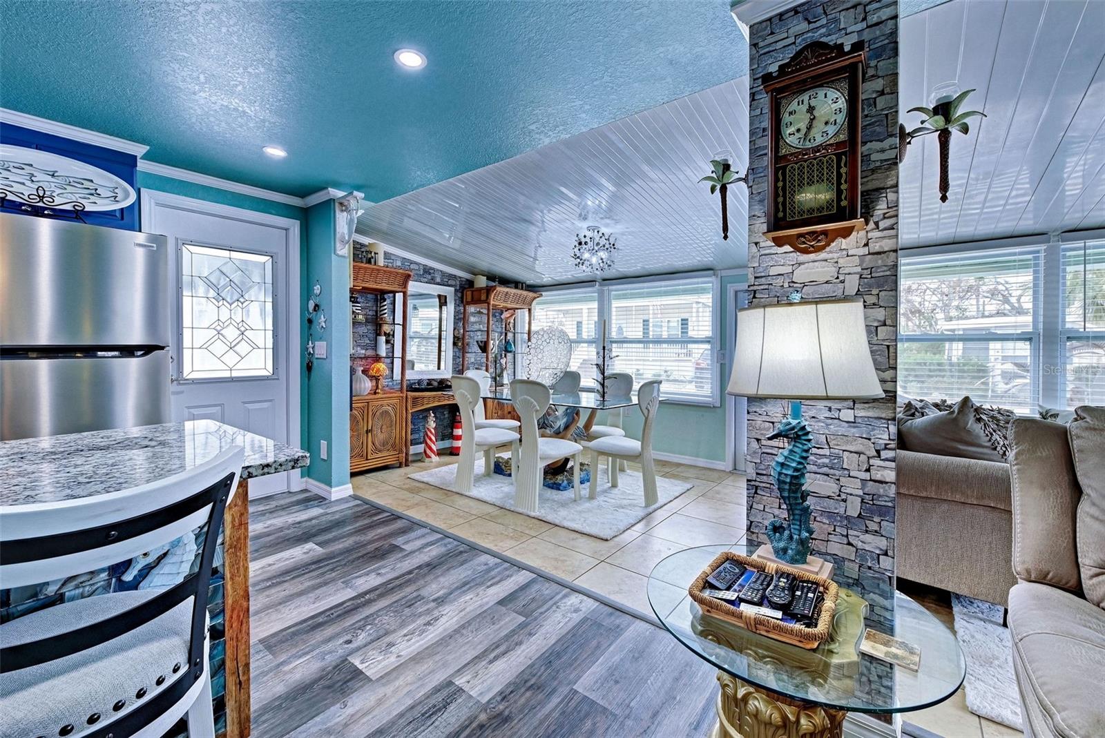 712 ROMA RD, VENICE, FL, 34285