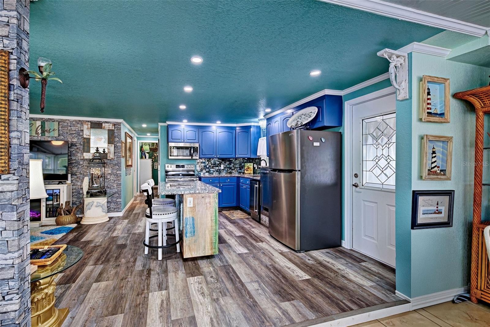 712 ROMA RD, VENICE, FL, 34285