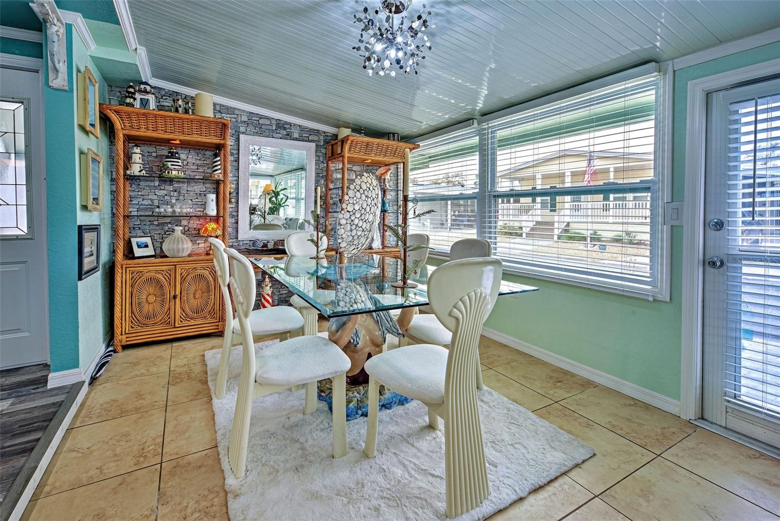 712 ROMA RD, VENICE, FL, 34285