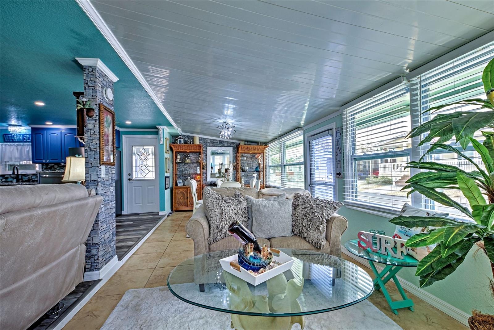 712 ROMA RD, VENICE, FL, 34285