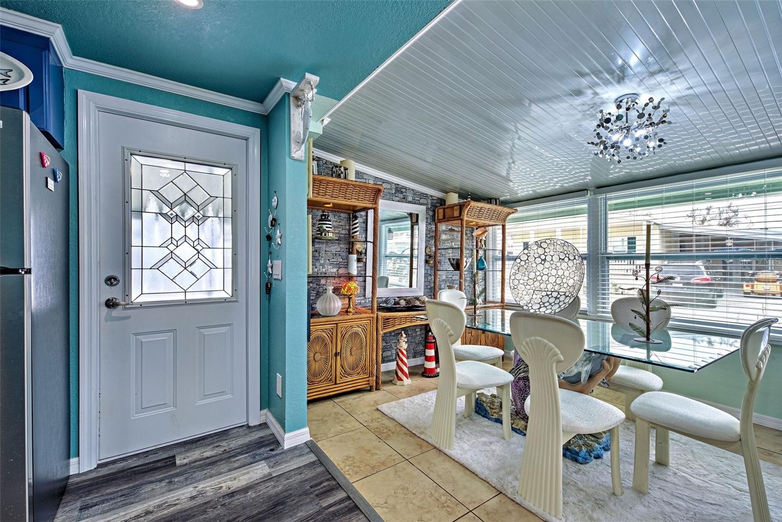 712 ROMA RD, VENICE, FL, 34285