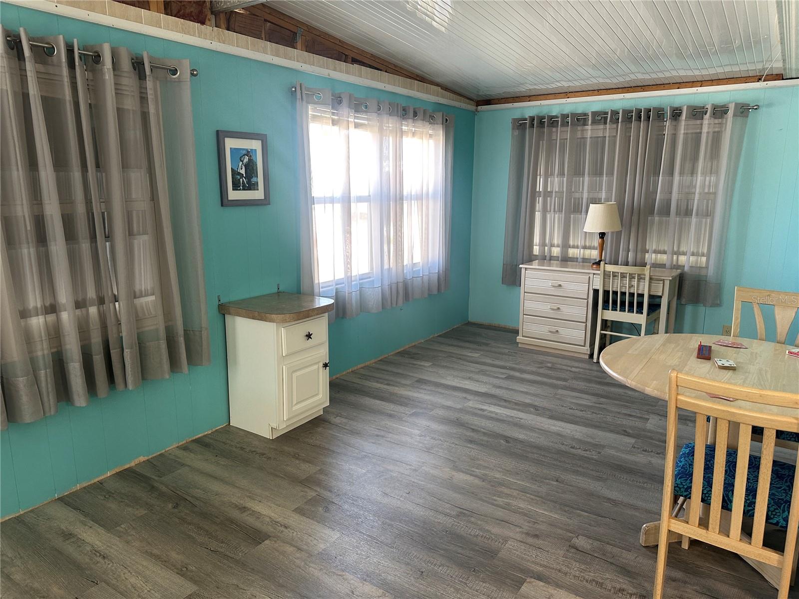 N6134958 Property Photo