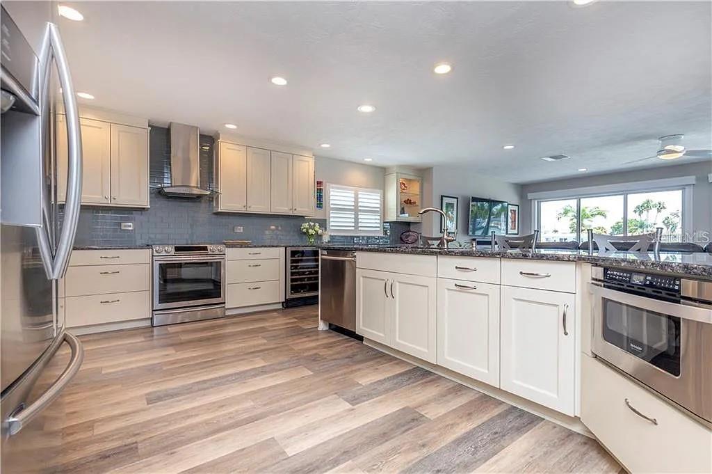 16105 4TH ST E, REDINGTON BEACH, FL, 33708