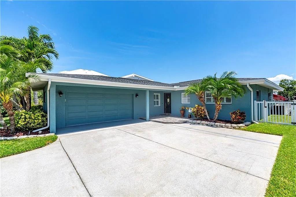 16105 4TH ST E, REDINGTON BEACH, FL, 33708