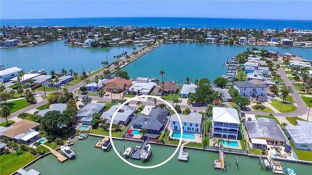 16105 4TH ST E, REDINGTON BEACH, FL, 33708