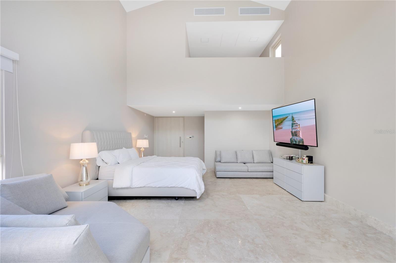 PR9109565 Property Photo