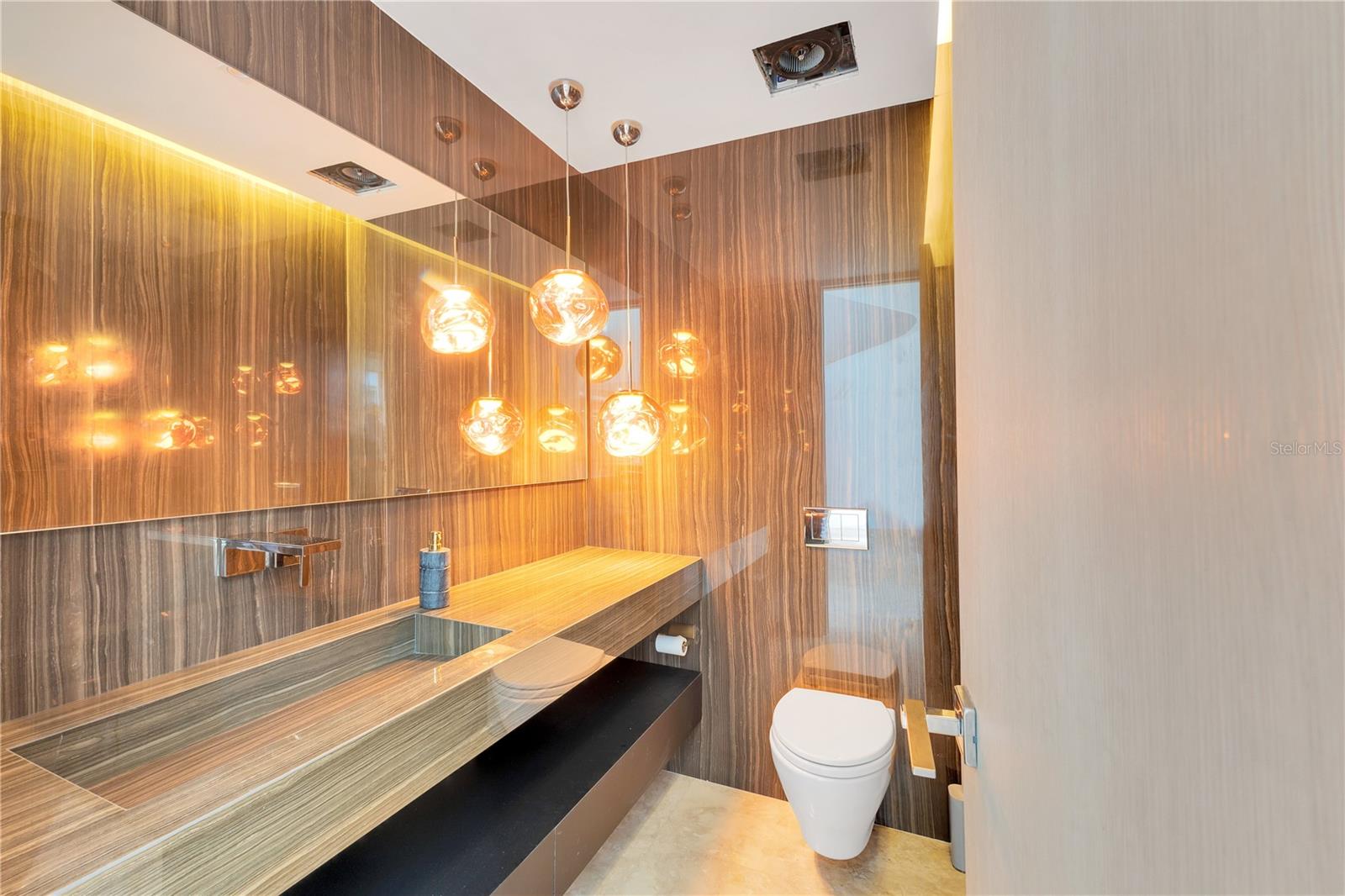 PR9109565 Property Photo