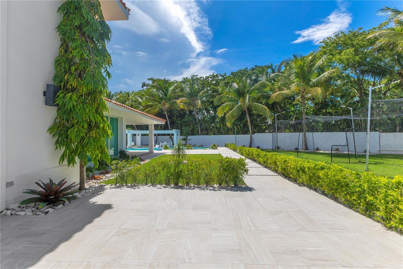 PR9109565 Property Photo