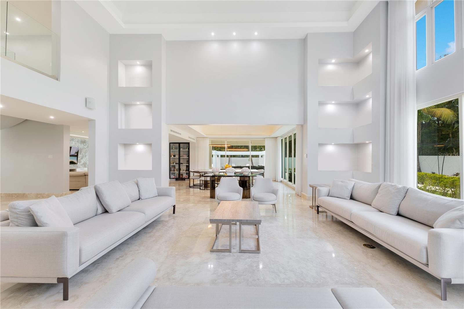 PR9109565 Property Photo