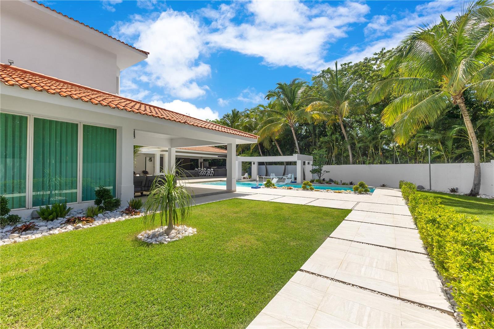 PR9109565 Property Photo