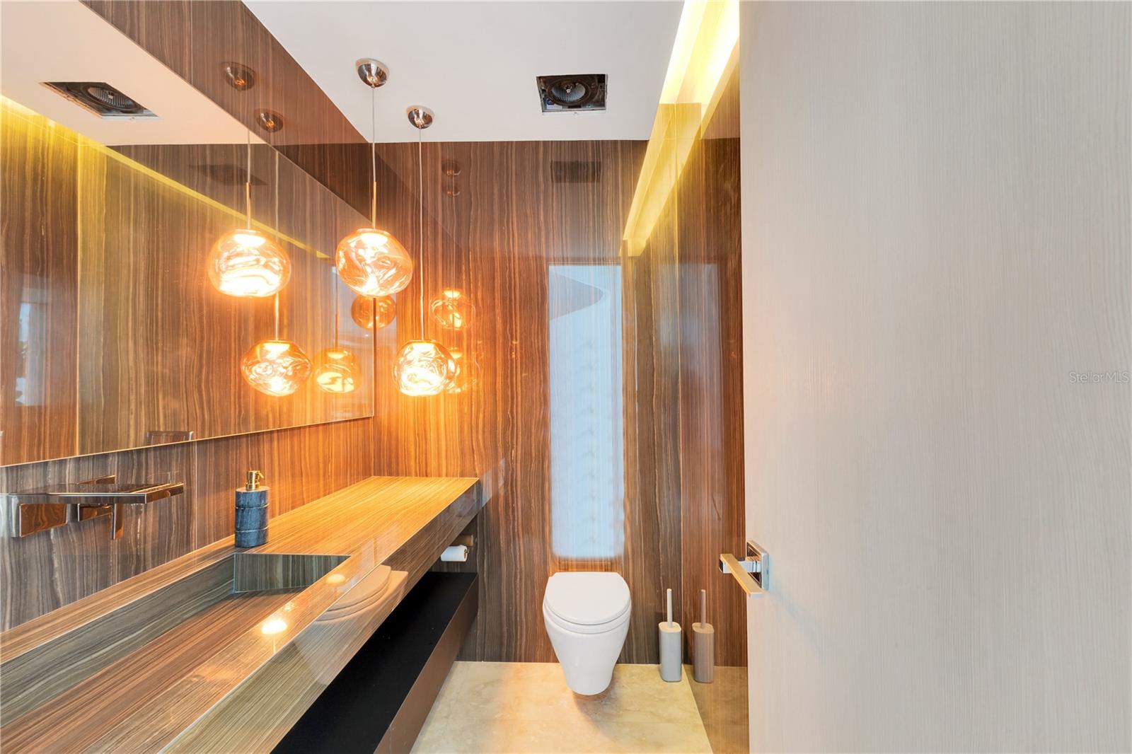 PR9109565 Property Photo