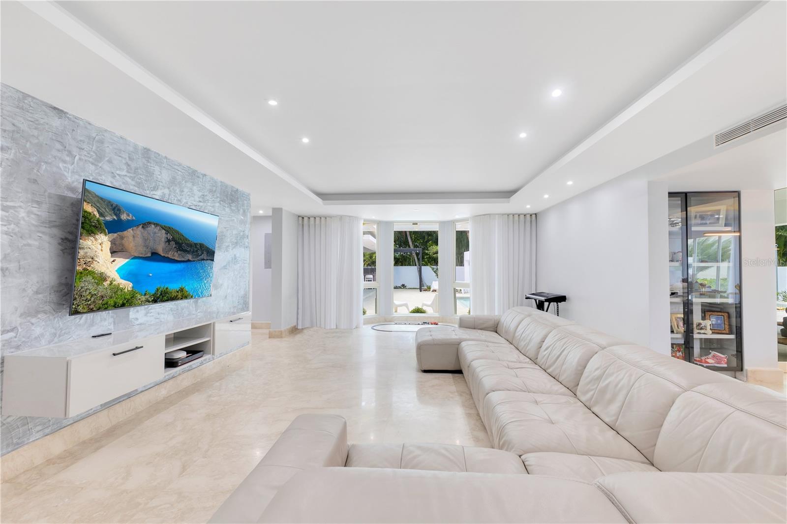 PR9109565 Property Photo