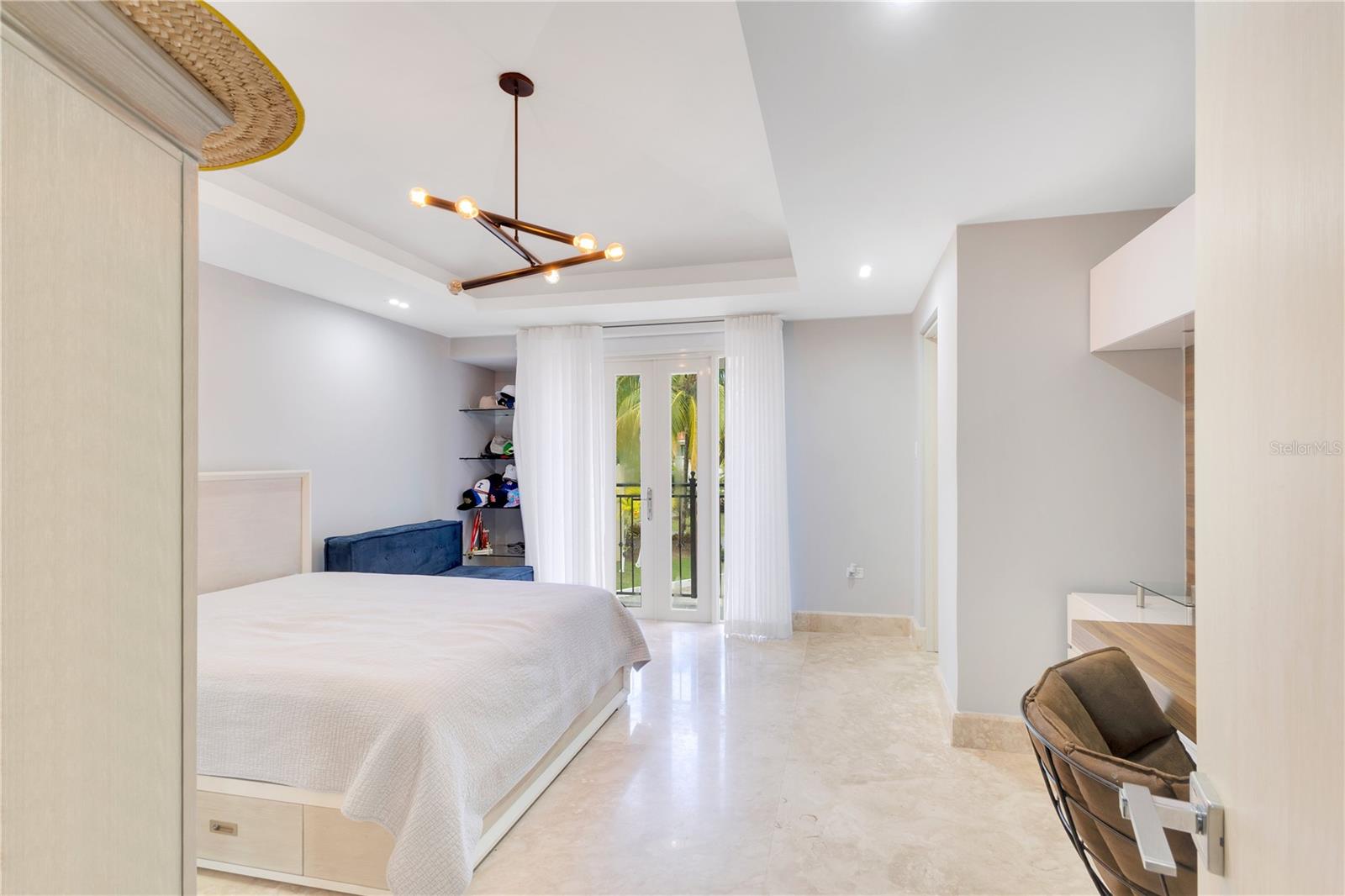 PR9109565 Property Photo