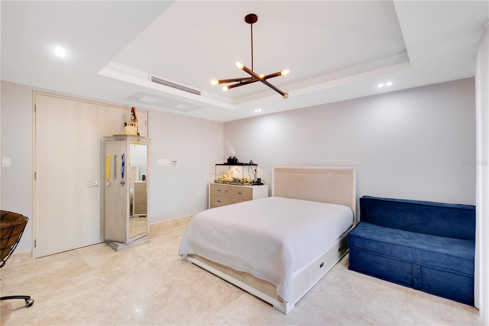 PR9109565 Property Photo