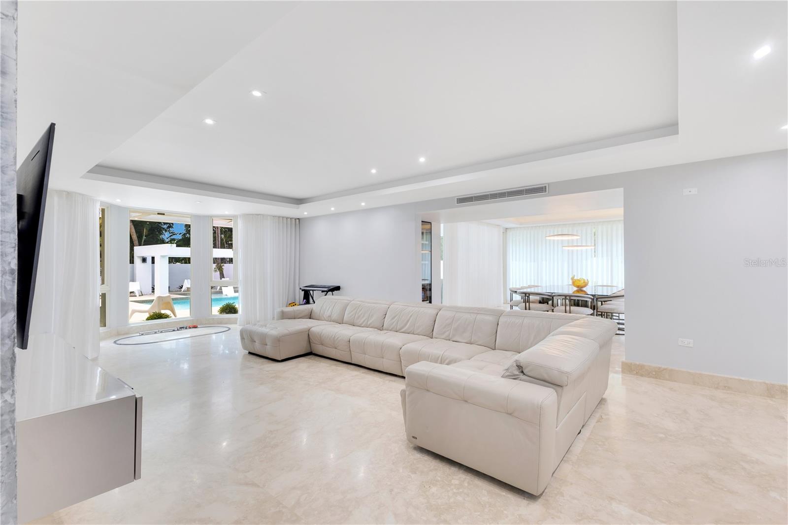 PR9109565 Property Photo