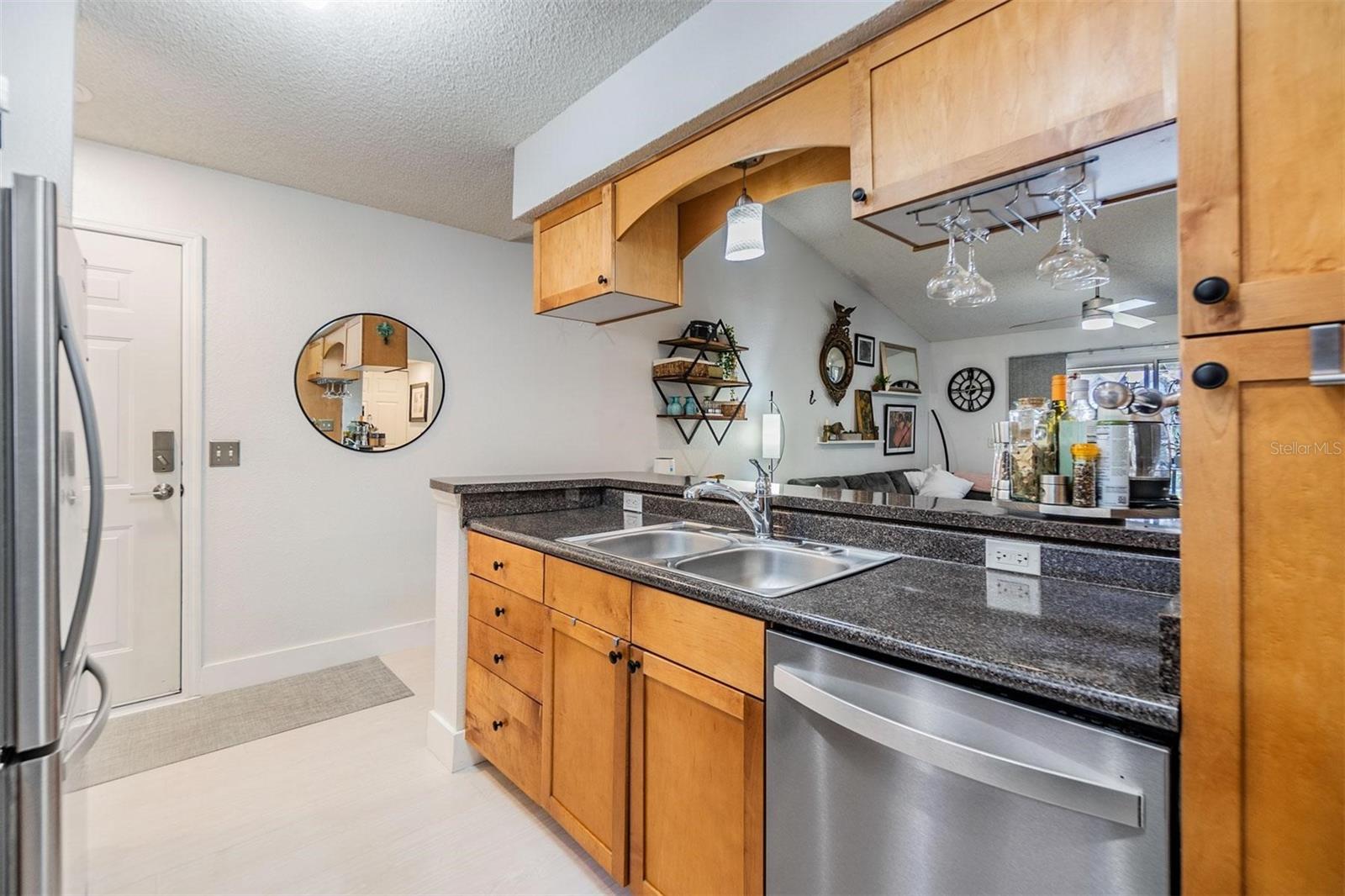 2500 WINDING CREEK BLVD #D204, CLEARWATER, FL, 33761