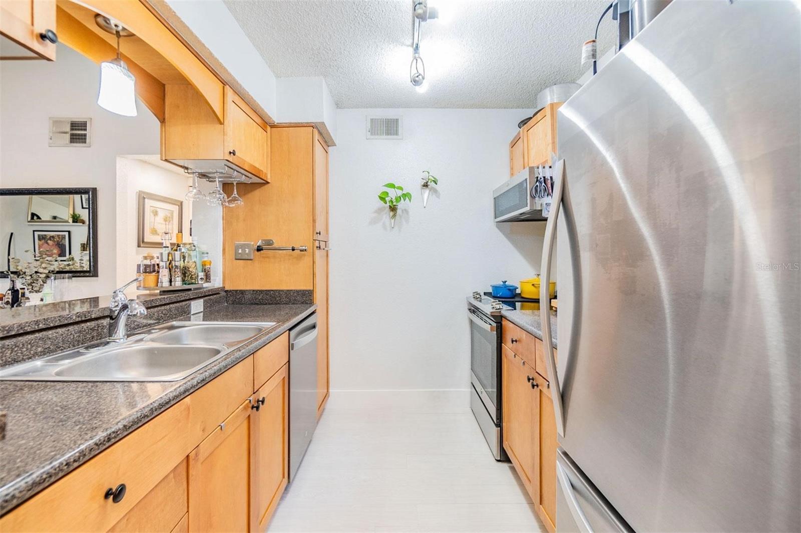 2500 WINDING CREEK BLVD #D204, CLEARWATER, FL, 33761