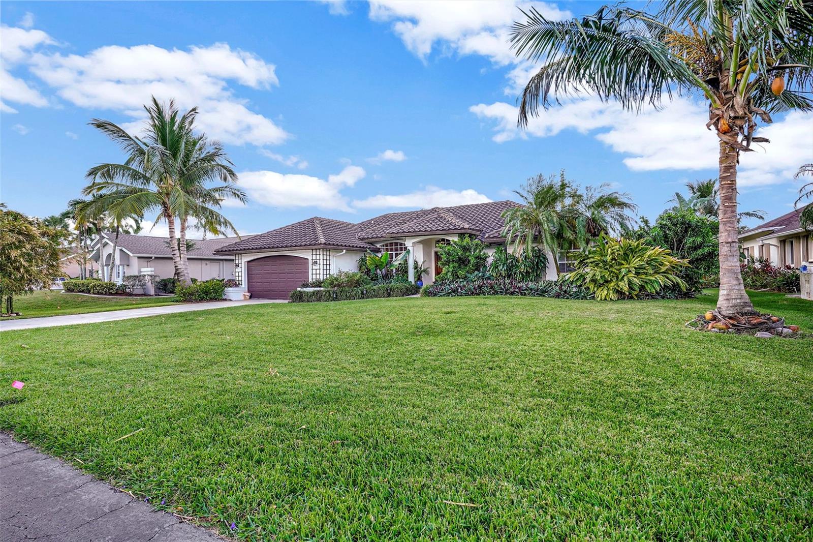 6703 WILLOW LAKE CIR, FORT MYERS, FL, 33966