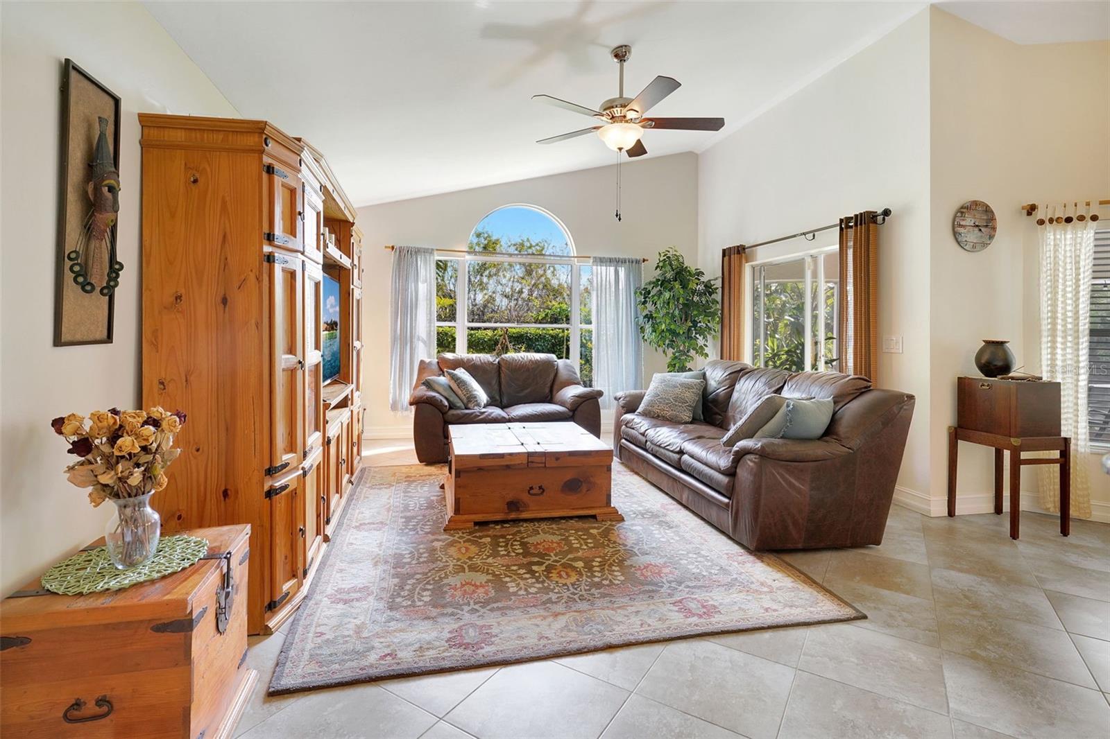 6703 WILLOW LAKE CIR, FORT MYERS, FL, 33966