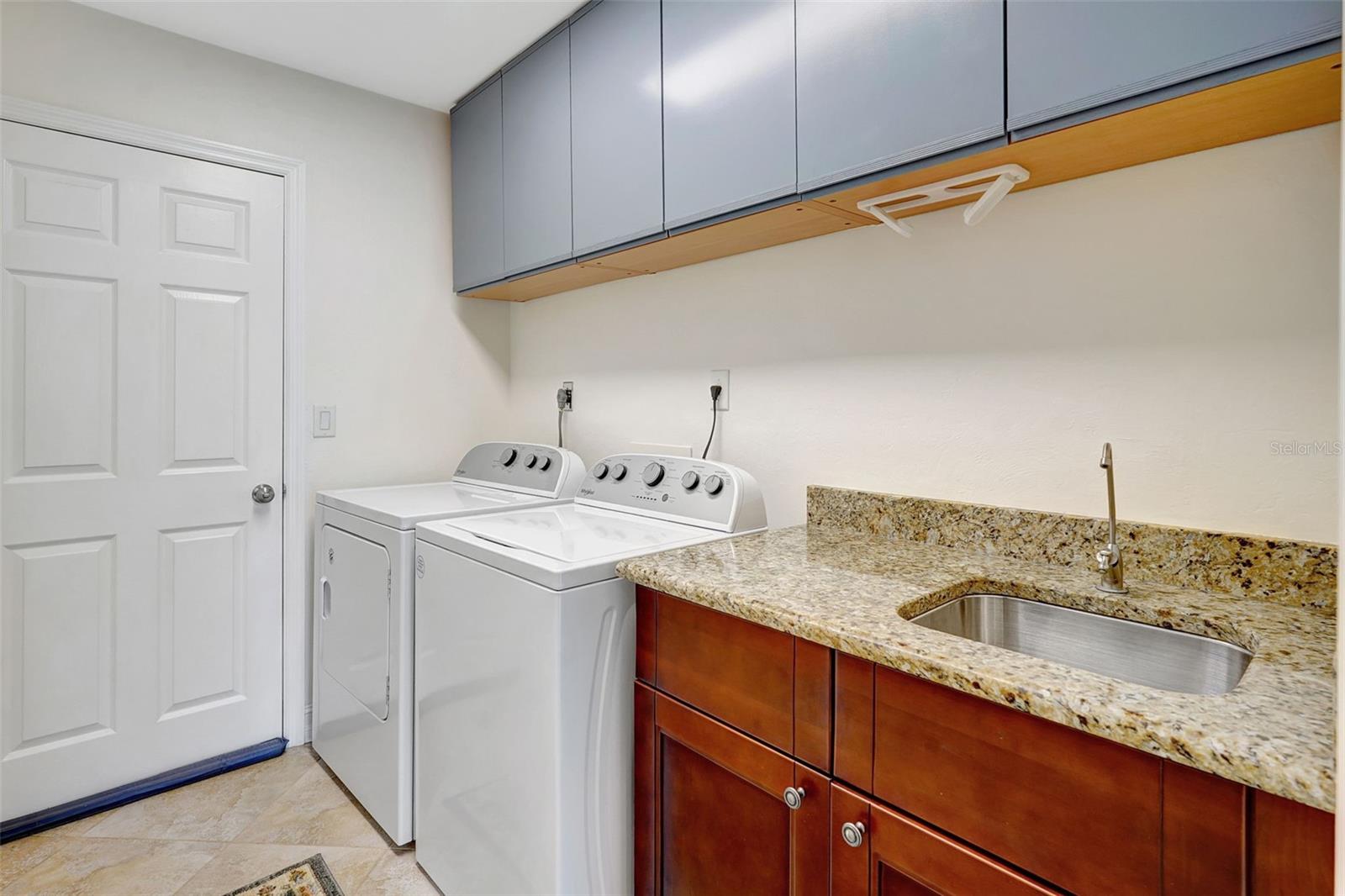 6703 WILLOW LAKE CIR, FORT MYERS, FL, 33966