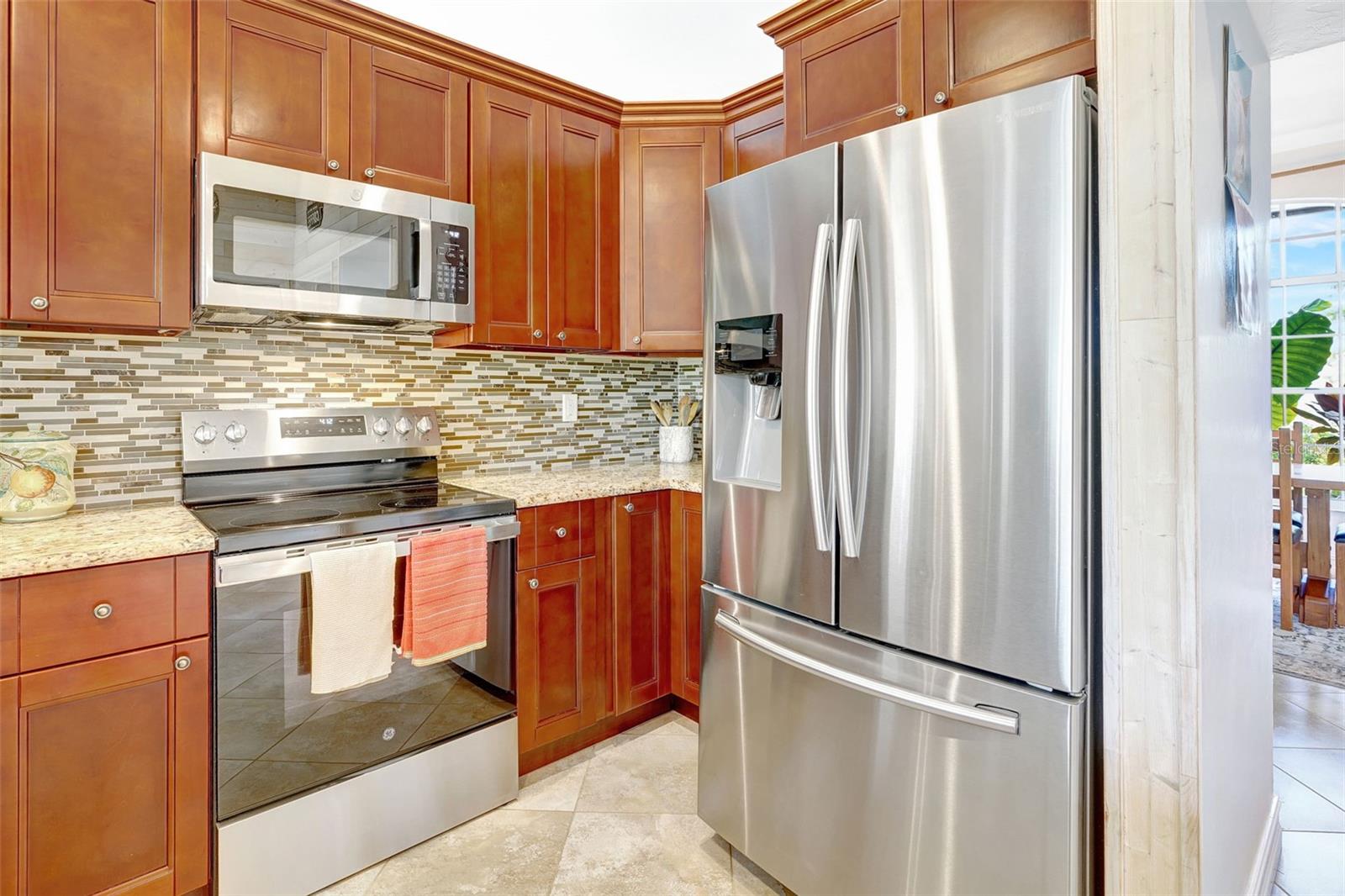 6703 WILLOW LAKE CIR, FORT MYERS, FL, 33966