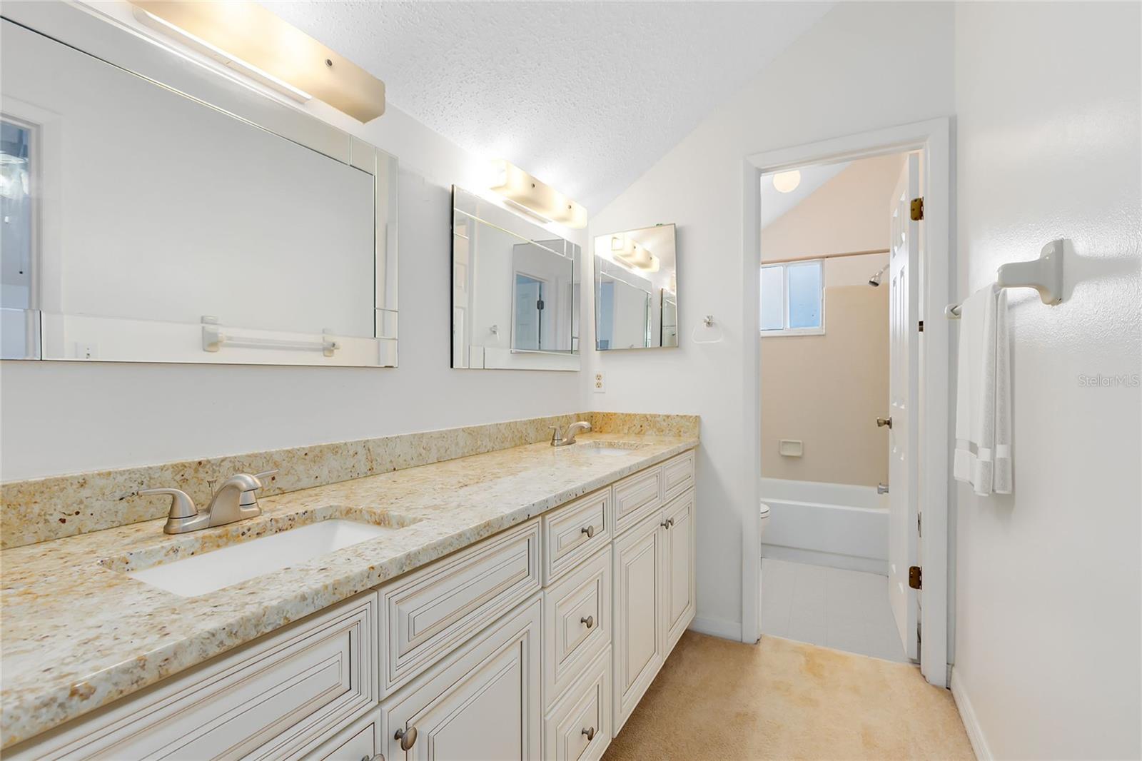333 S DEERWOOD AVE, ORLANDO, FL, 32825