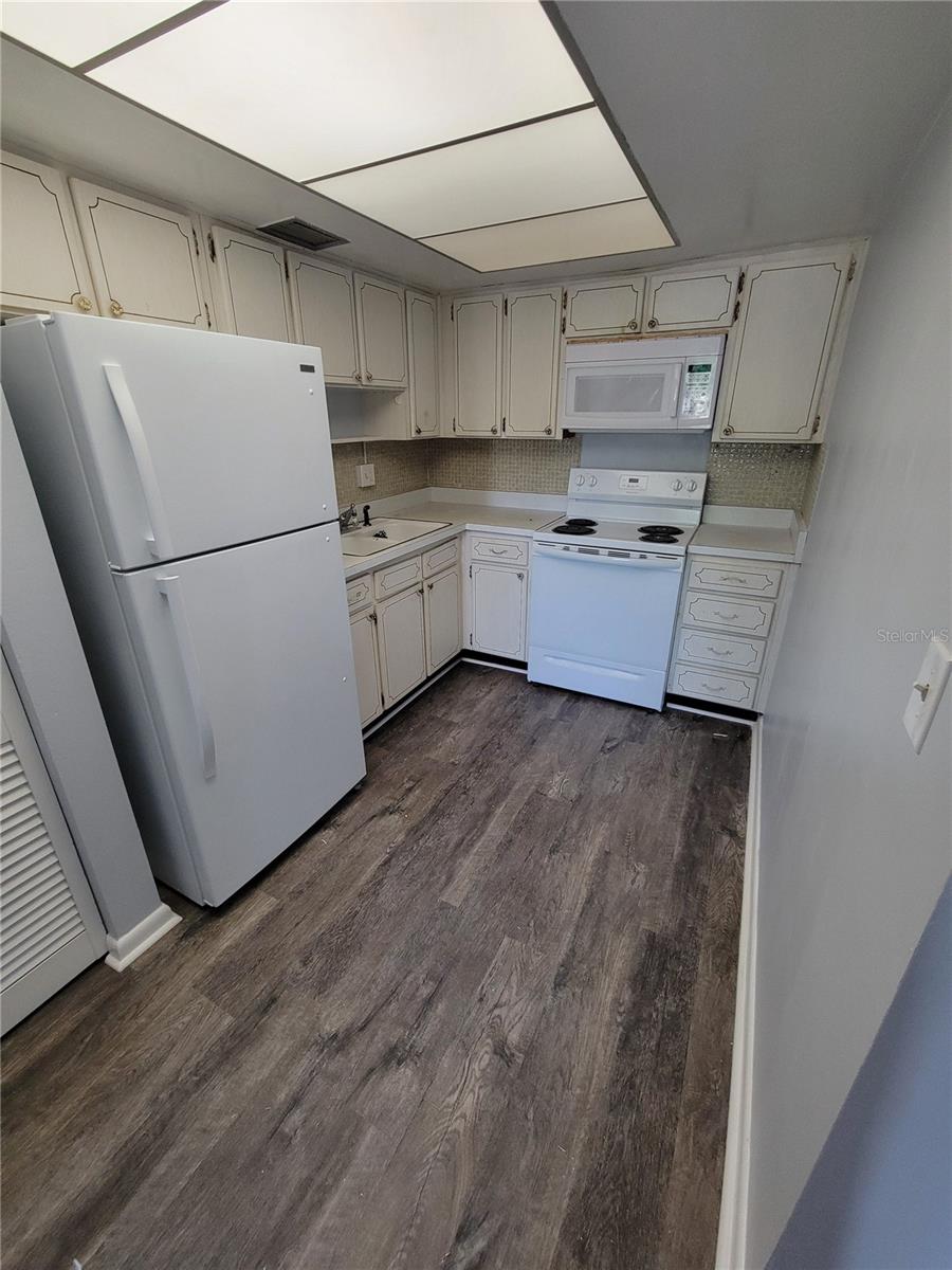 1001 77TH AVE N #104, ST PETERSBURG, FL, 33702