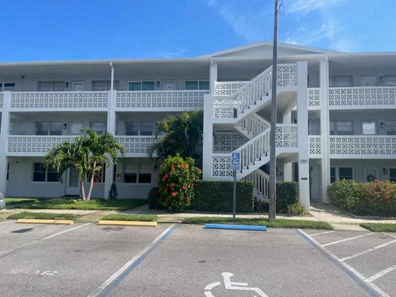 1001 77TH AVE N #104, ST PETERSBURG, FL, 33702