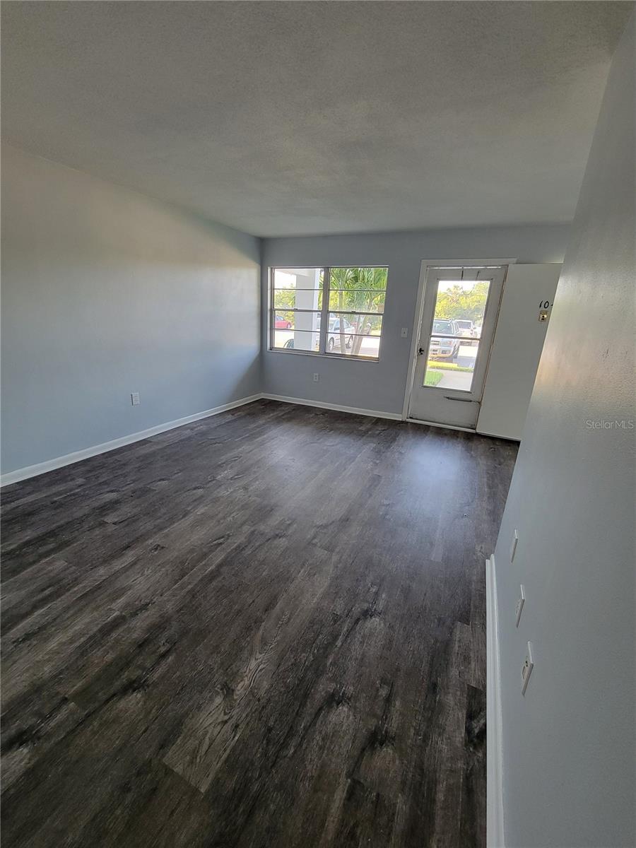 1001 77TH AVE N #104, ST PETERSBURG, FL, 33702