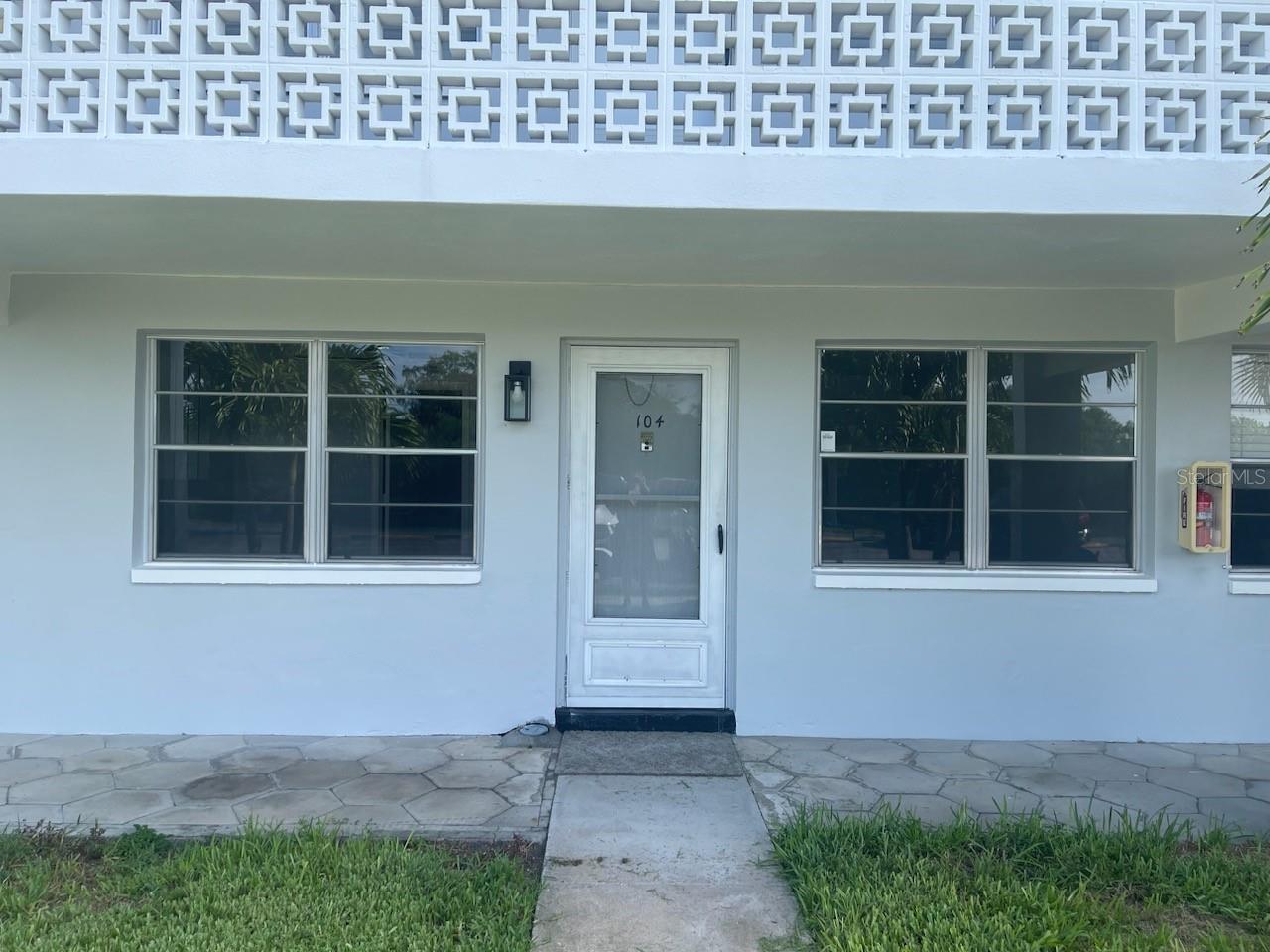 1001 77TH AVE N #104, ST PETERSBURG, FL, 33702