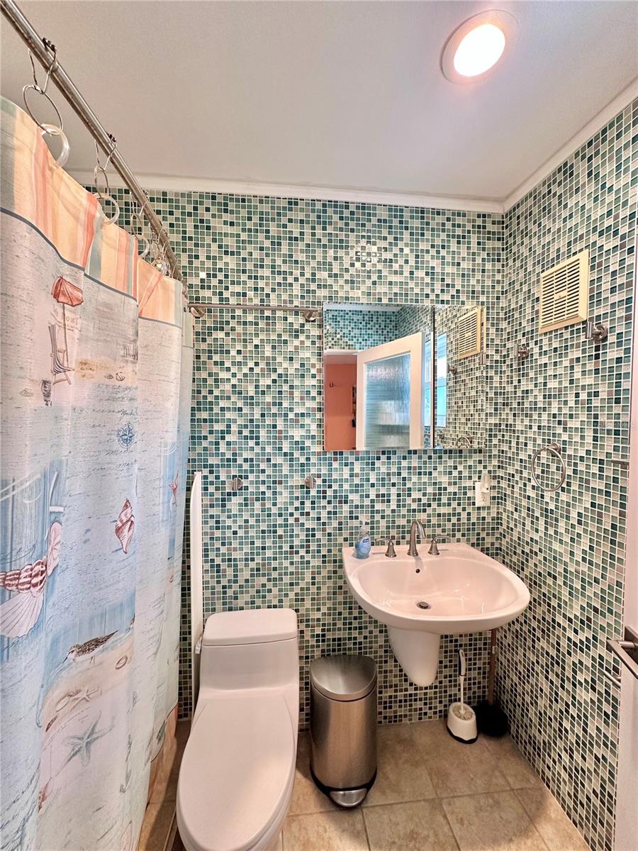 2850 GULF OF MEXICO DR #2, LONGBOAT KEY, FL, 34228