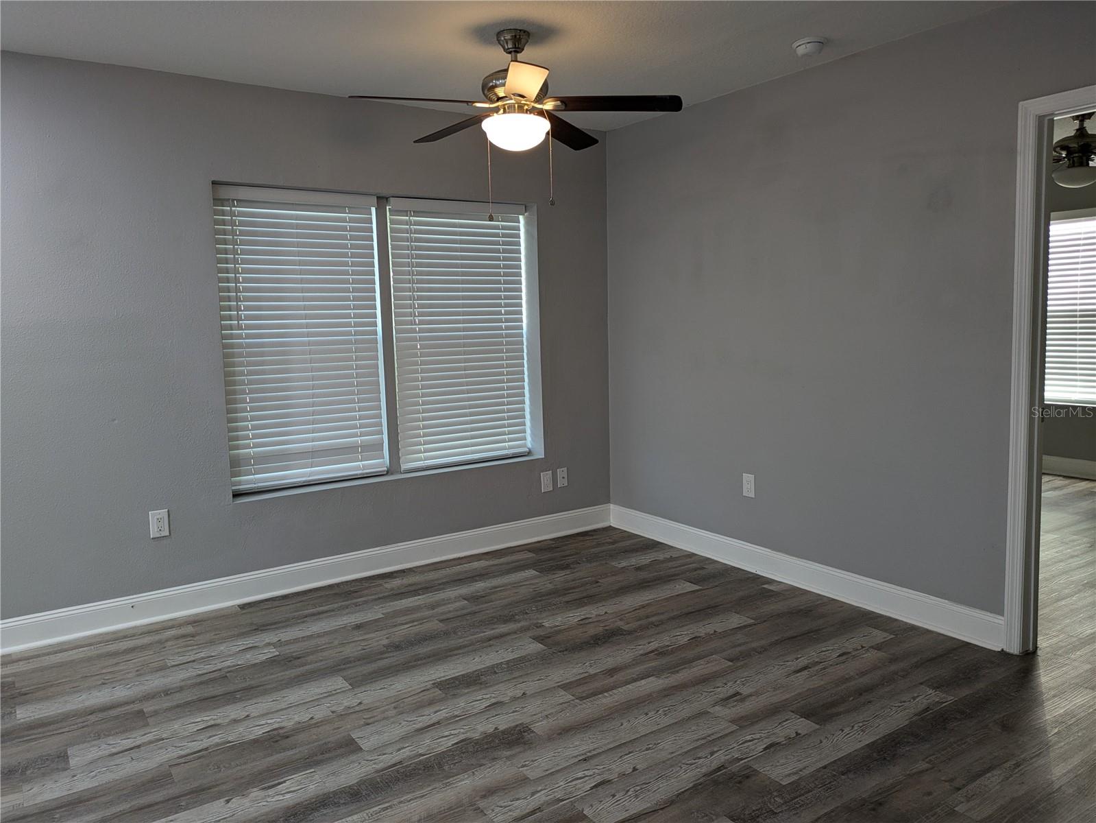 1032 W BERRY AVE, TAMPA, FL, 33603