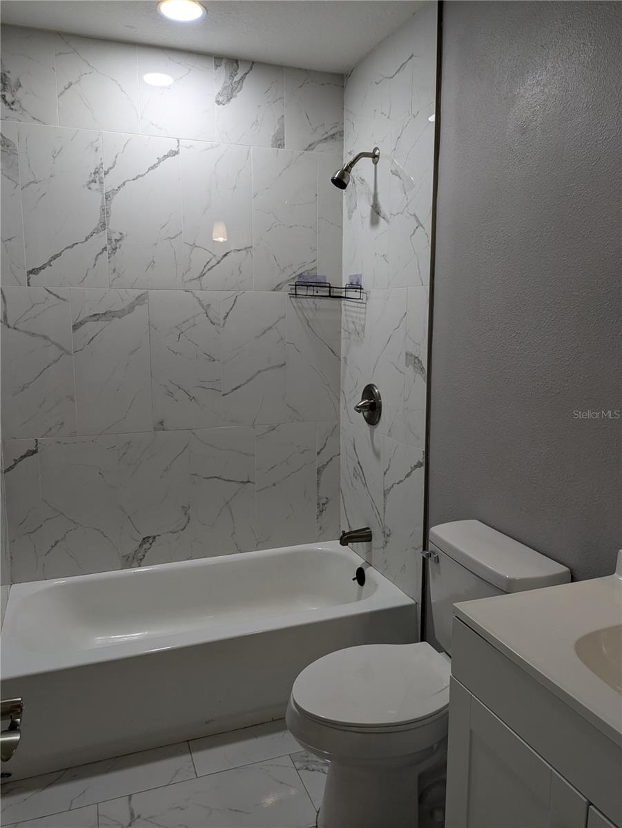 1032 W BERRY AVE, TAMPA, FL, 33603