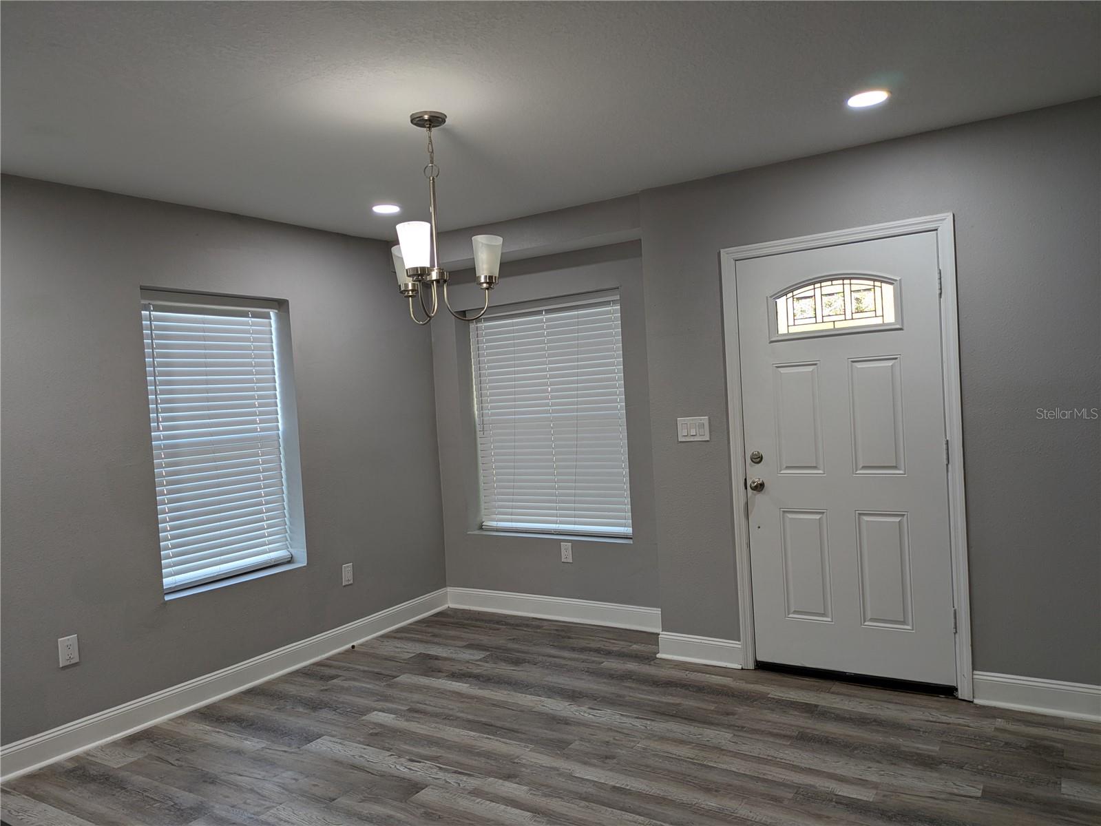 1032 W BERRY AVE, TAMPA, FL, 33603