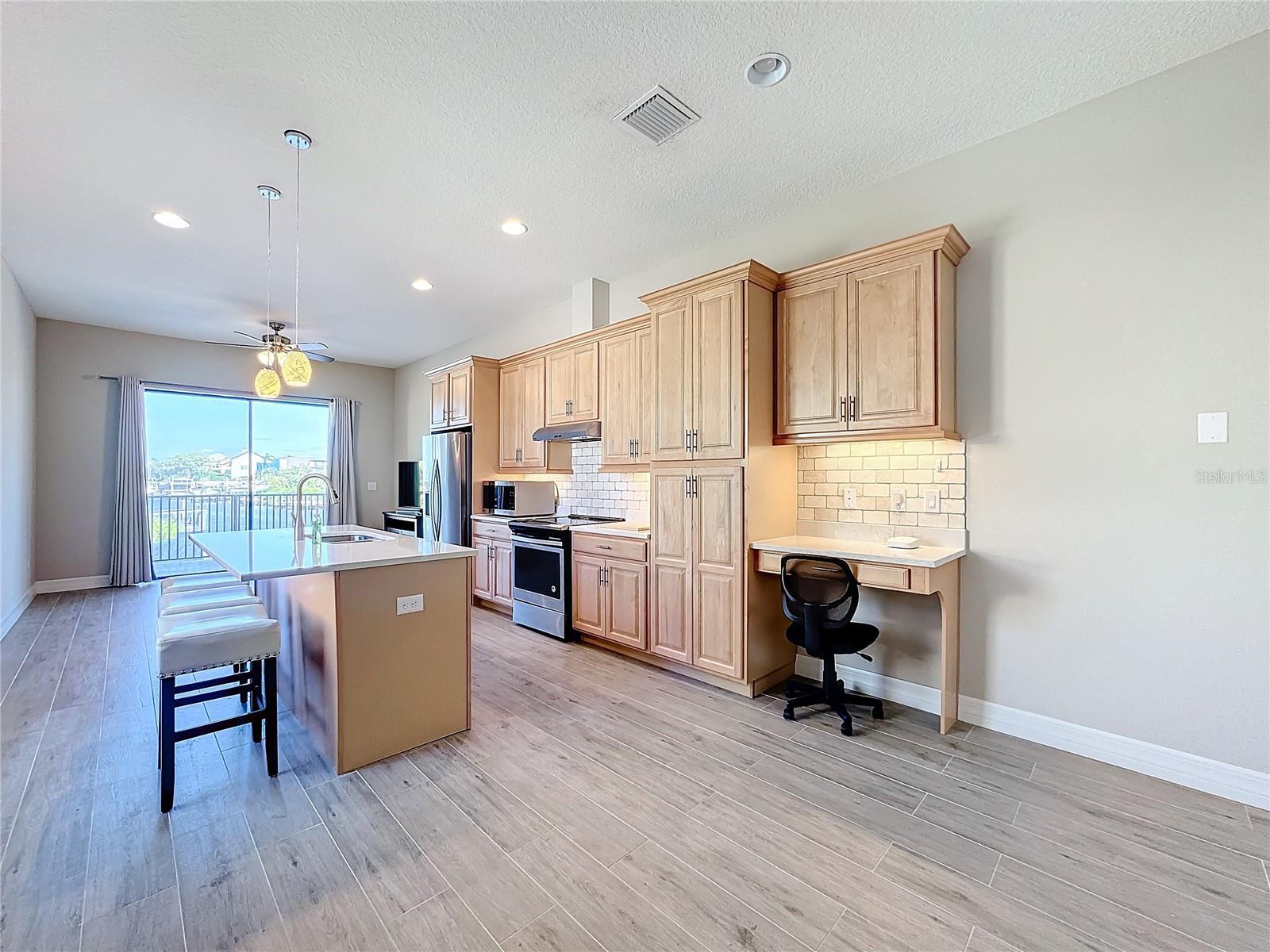 949 SYMPHONY ISLES BLVD, APOLLO BEACH, FL, 33572