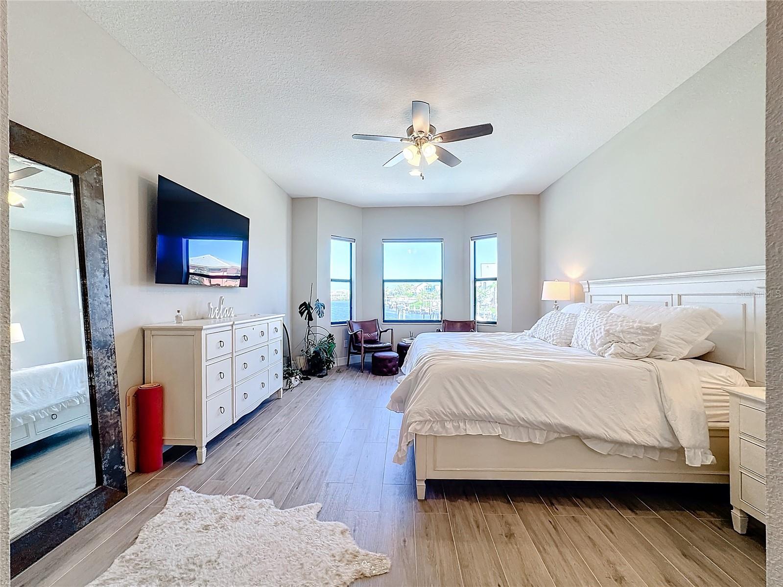 949 SYMPHONY ISLES BLVD, APOLLO BEACH, FL, 33572