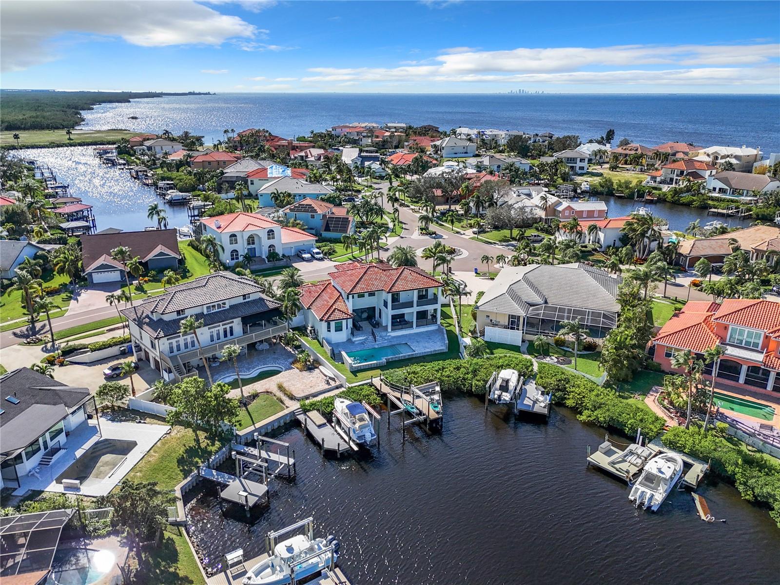 949 SYMPHONY ISLES BLVD, APOLLO BEACH, FL, 33572