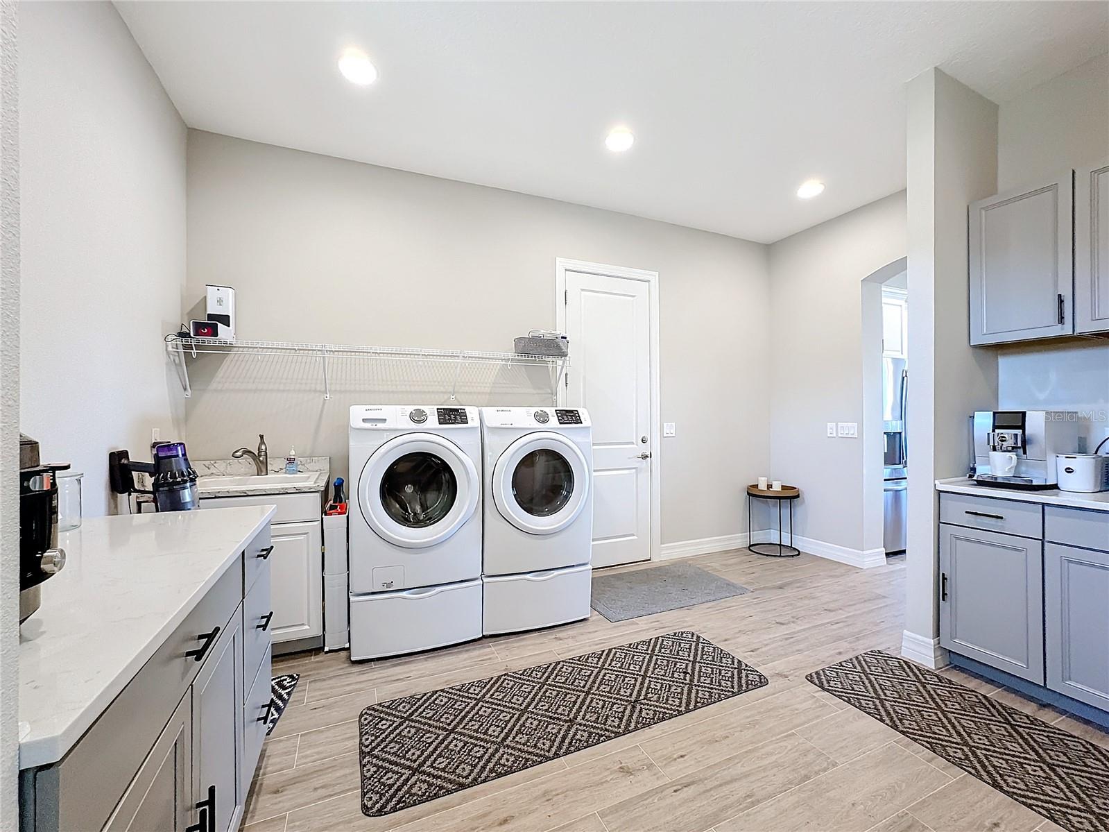 949 SYMPHONY ISLES BLVD, APOLLO BEACH, FL, 33572